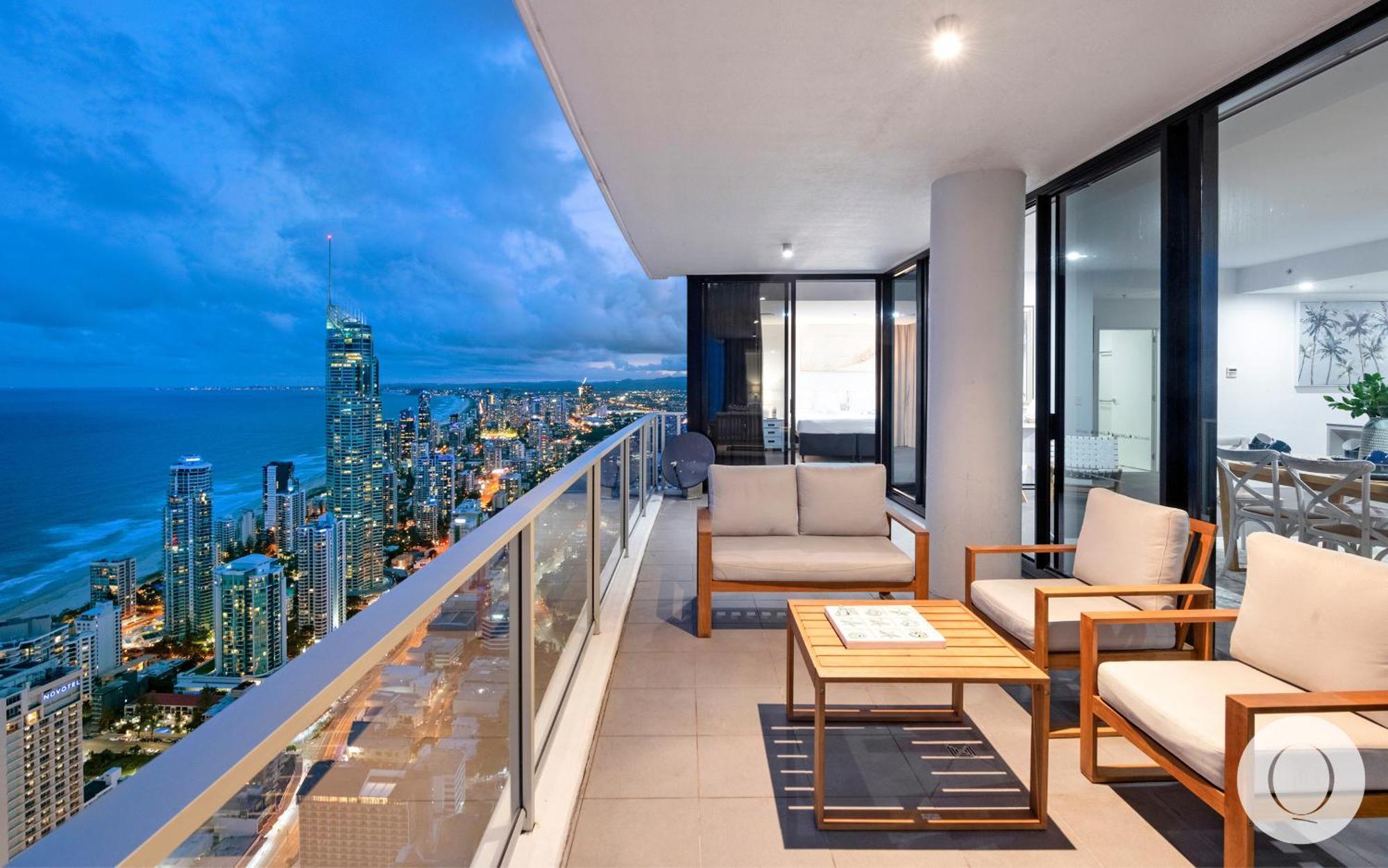 5 Bedroom Executive Sub Penthouse In The Heart Of Surfers With Full Ocean Views - Sleeps 12 - Circle On Cavill Amazing!! Gold Coast Kültér fotó